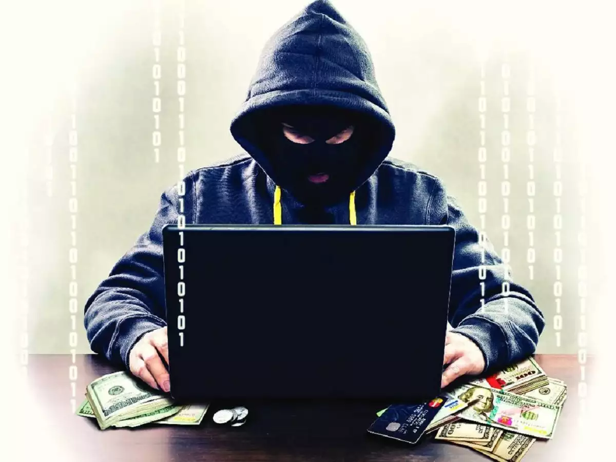 How the Hackers make Online Frauds